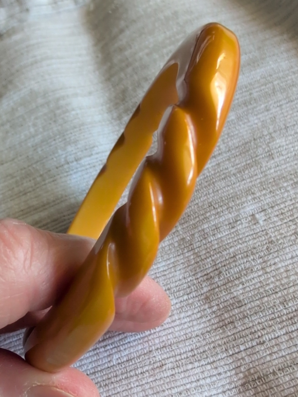 Vintage Bakelite Bangle In Yellow With Carved Twists